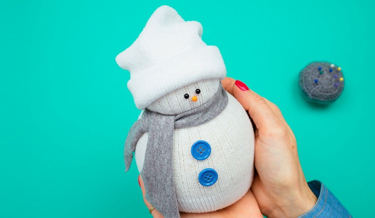 Снеговик из носка своими руками: фото, идеи и мастер-классы